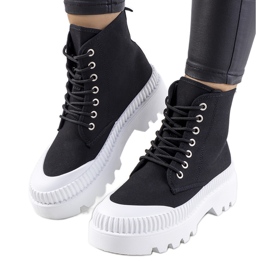 BM Baskets noires de Roxo