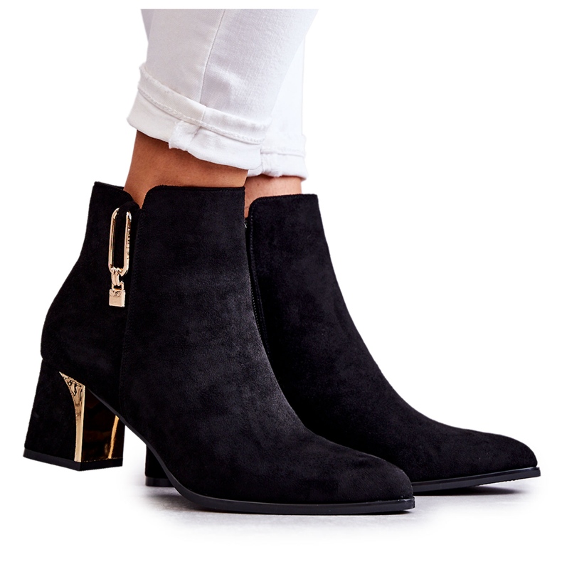 PS1 Bottines en daim Erine noires sur un pilier le noir