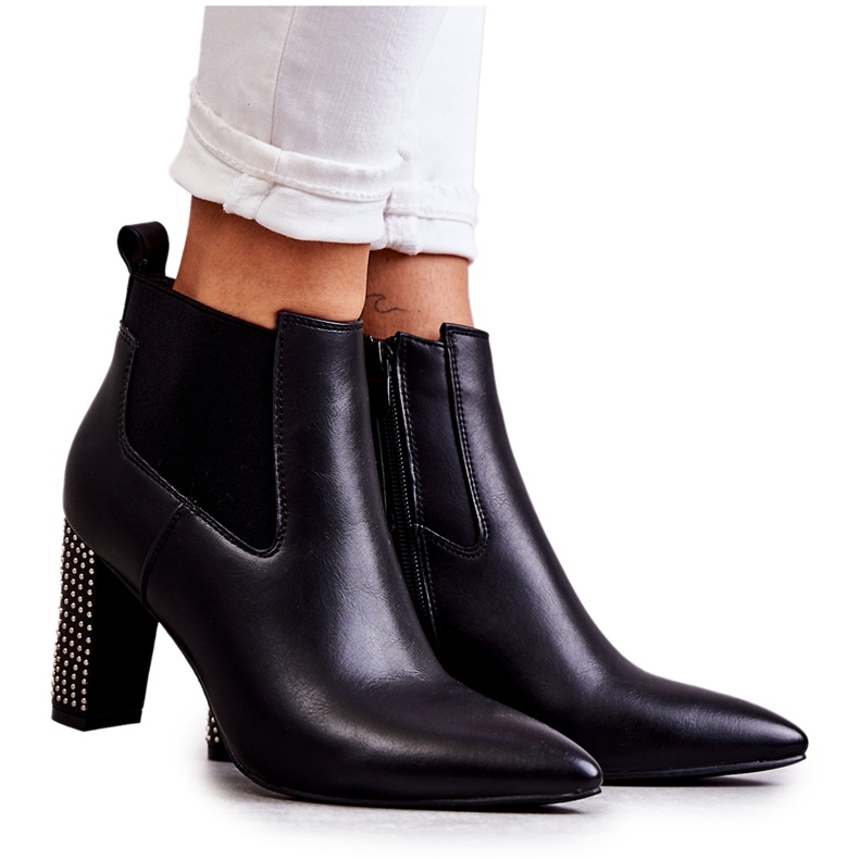 PG1 Élégantes bottes noires Elinor sur un poteau avec des jets le noir