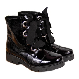Bottes vernies noires isolées noires pour filles Kornecki 6220