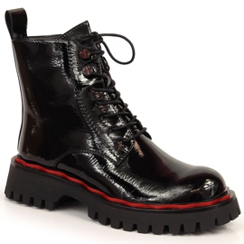 S.Barski Bottes isolantes en cuir verni noir par S. Barski