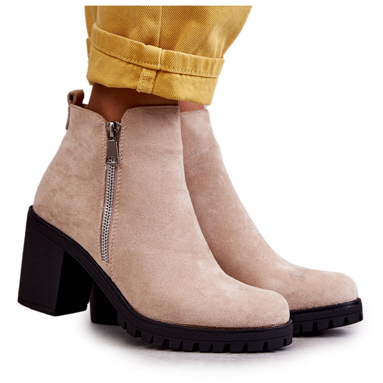 PG1 Bottes En Daim À Talons Hauts Avec Une Fermeture Éclair Beige Clair Sevione