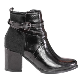 Bottes pour femmes sur le poste Shelovet noir
