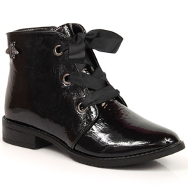 M. DASZYŃSKI Bottes isolées laquées noires pour femmes Daszyński SAN5A