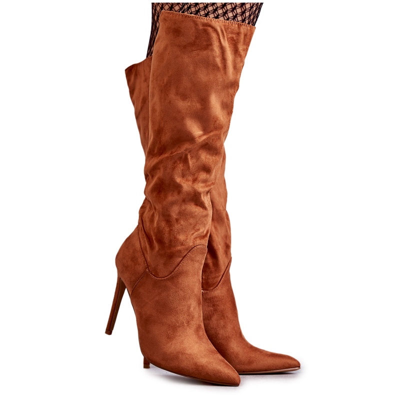 Bottes en daim classiques sur un talon aiguille Ameya camel brun