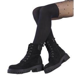 Bottines noires en daim écologique de Wellspring le noir