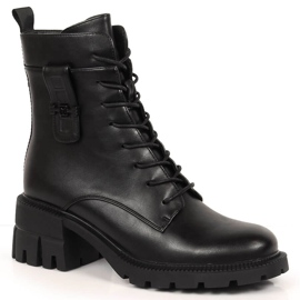Bottes chaudes pour femmes Filippo noires sur le poteau et la plateforme