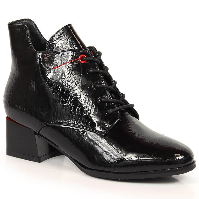 Bottes pour femmes laquées noires Jezzi JEZ371 isolées noires le noir Bottes pour femmes laquées noires Jezzi JEZ371 isolées noires le noir