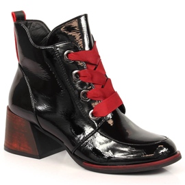 Bottes femme isolées vernies noires noir Vinceza JAN147A