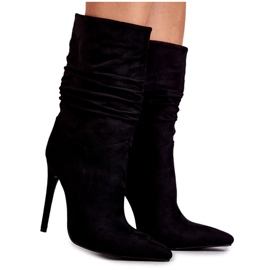 Bottes noires froissées pour femmes le noir