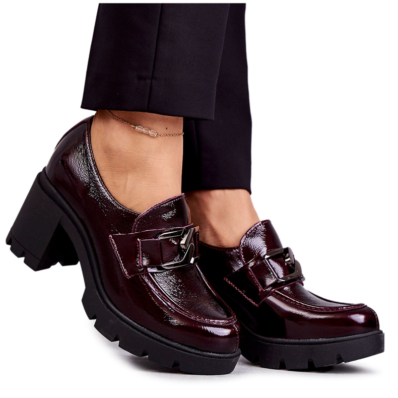 PL5 Chaussures élégantes sur un pilier avec une décoration en argent, bordeaux Harmell rouge