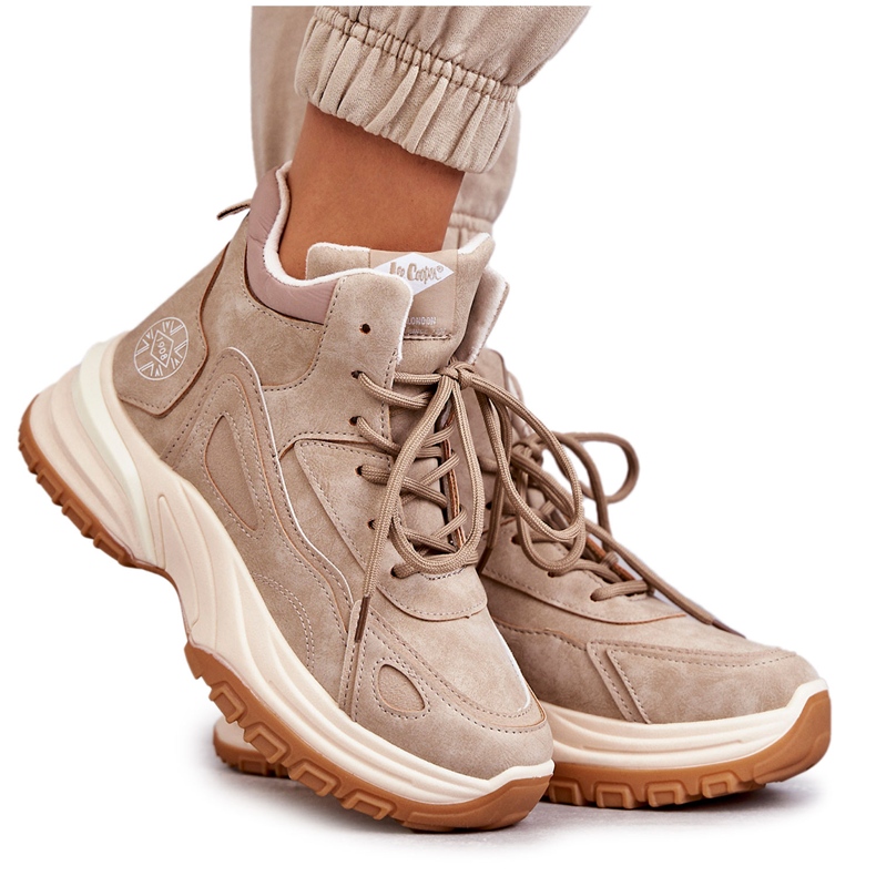 Chaussures de randonnée sur la plateforme Lee Cooper LCJ-22-44-1352L Beige