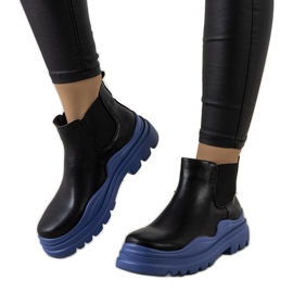 Bottes noires sur la plate-forme Tausel bleue