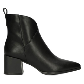 Des bottes isolées pour femmes sur le Black Filippo DBT4094 Black Post noir
