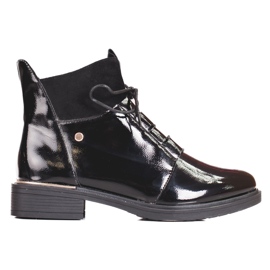 Bottes élégantes pour femmes avec laçage Shelovet noir