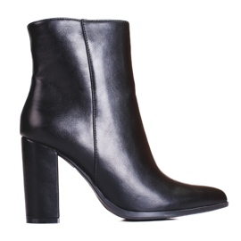 Bottes pour femmes sur le poste Shelovet noir