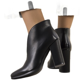 Bottines noires avec une coupe décorative Rodri