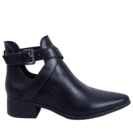 PA1 Bottes noires Hewitt découpées