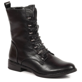 Bottes femme noires isolées avec une fermeture éclair Jezzi le noir