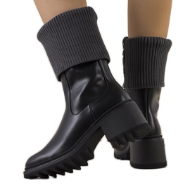 Bottes noires à talons de Lalita