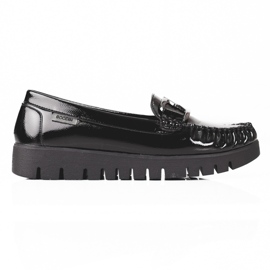 Mocassins noirs pour femmes sur la plateforme Shelovet