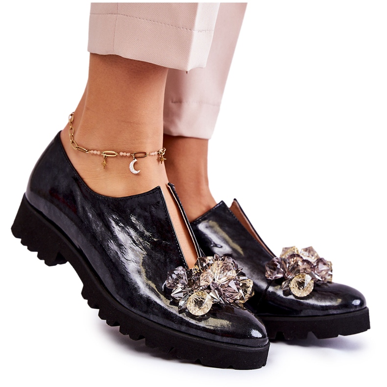 PA2 Elégantes chaussures laquées à décor Cindy Noir et Gris le noir PA2 Elégantes chaussures laquées à décor Cindy Noir et Gris le noir