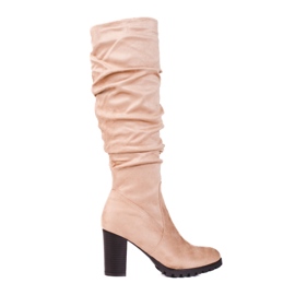 Bottes en daim pour femmes sur un poteau avec une tige Vinceza à volants beige