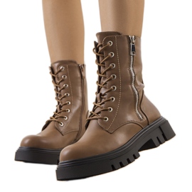 Bottes beige foncé par Enoksen