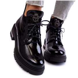 Bottines Laquées Sur Talon Plat Pour Femme Noir Charline le noir