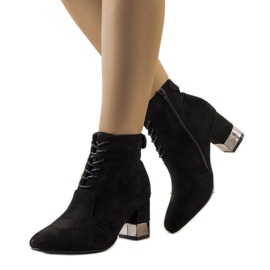 PA1 Bottes noires sur le poteau Verano le noir PA1 Bottes noires sur le poteau Verano le noir