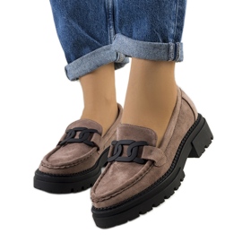 Chaussures en éco-daim marron beige