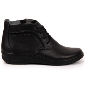 Bottes en cuir noir isolées Helios 612-2 noir le noir