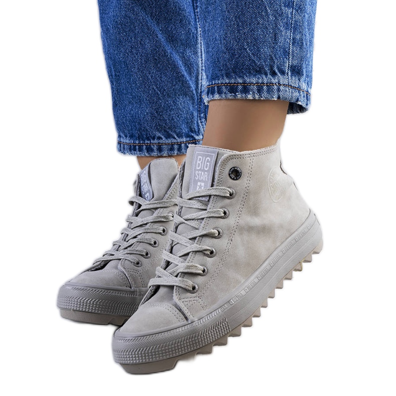 Baskets isolées grises Big Star GG274070 Baskets isolées grises Big Star GG274070