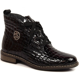 Bottes pour femmes en cuir laqué avec croco noir isolé Rieker 71205-00 le noir