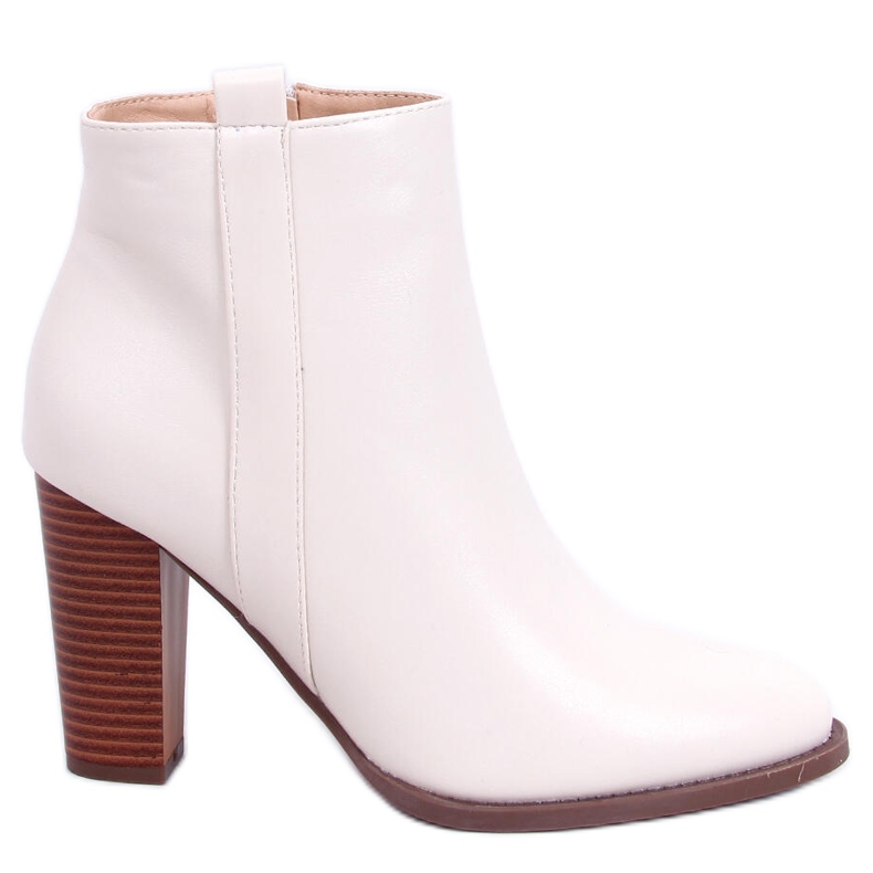 BM Bottes classiques Alona Beige sur le poteau BM Bottes classiques Alona Beige sur le poteau