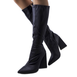 Bottes noires à talons de Nerina le noir