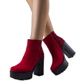 BM Bottines rouges sur un haut poteau Khalid