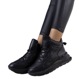 Baskets isolées noires de Tasma