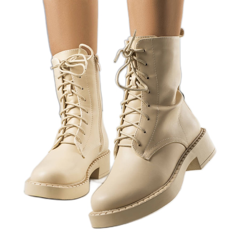 Bottes isolées beiges de Ildar
