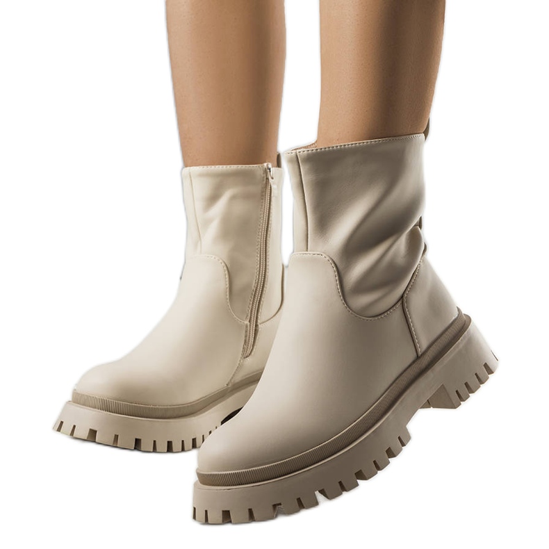 BM Bottes isolées beige basilic