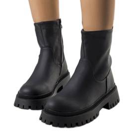 Bottes isolées noires de Basil le noir