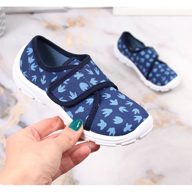 Chaussons de crèche pour garçons avec velcro bleu marine Befado 974X476