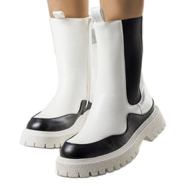 Bottes hautes blanches de Valeris le noir