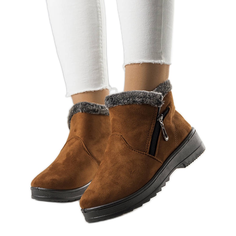 Bottes de neige isolées camel avec fourrure de Wren brun