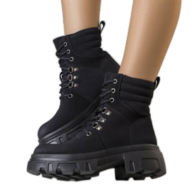 Bottes noires sur une semelle Lyric massive le noir