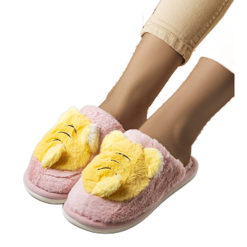 Babouches roses et jaunes de chez Bee
