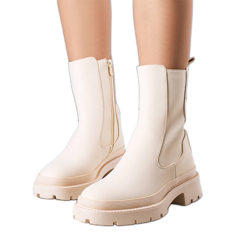 BM Bottes isolées beige mat de Coletta BM Bottes isolées beige mat de Coletta