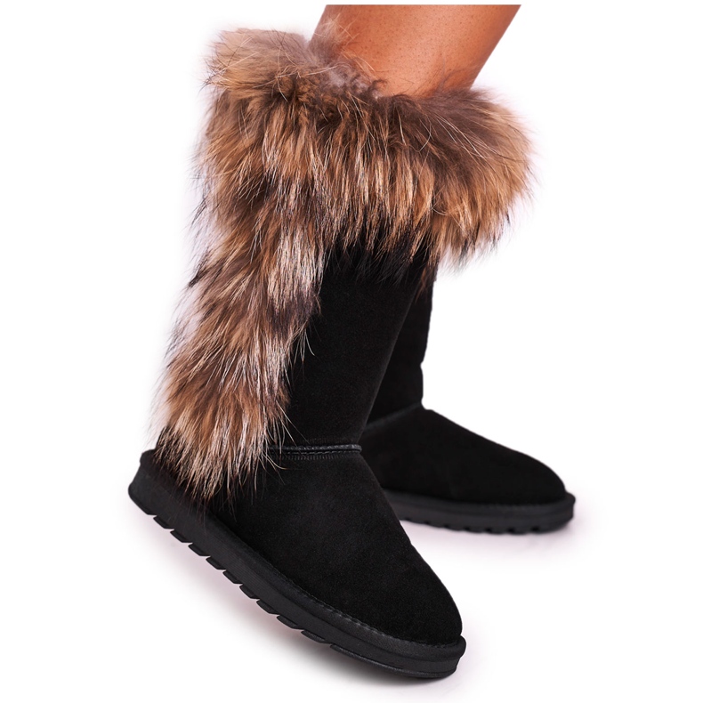 Bottes de neige des femmes isolées avec une peau de fourrure en daim noir le noir