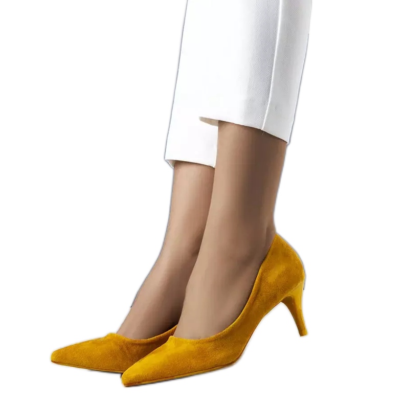 BM Escarpins jaunes à talons de Coursi