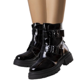 Bottes isolées laquées noires de Faleri le noir